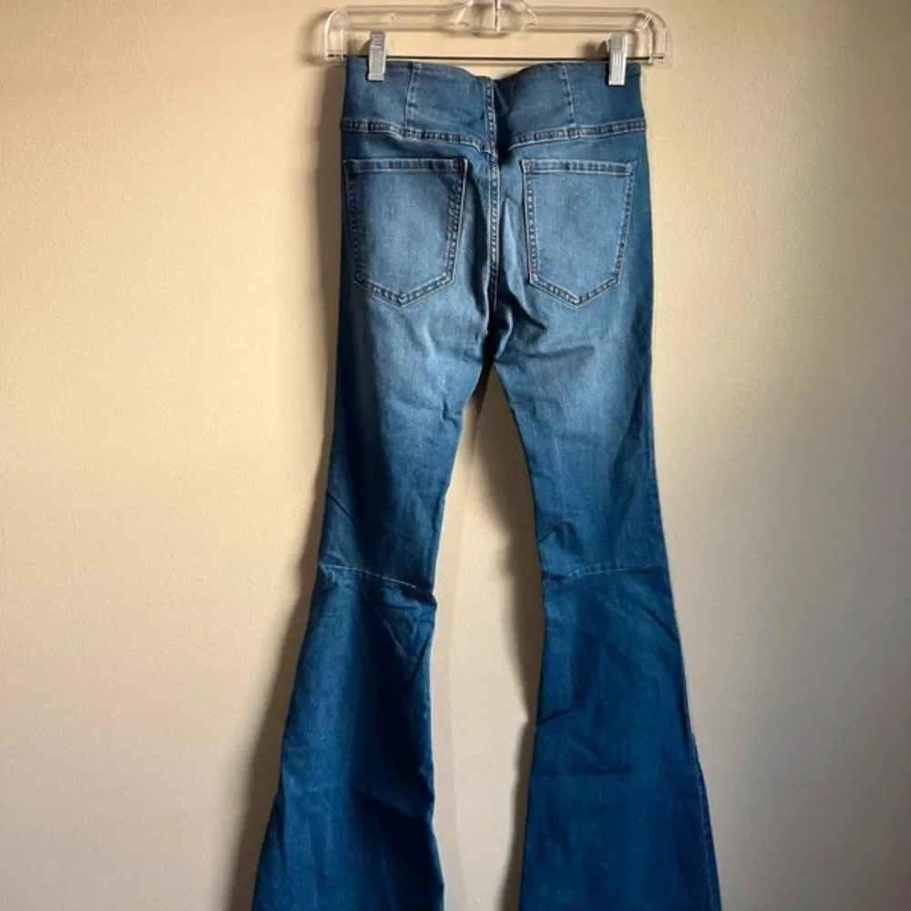 NWT Free People size 25‎ flared jeans